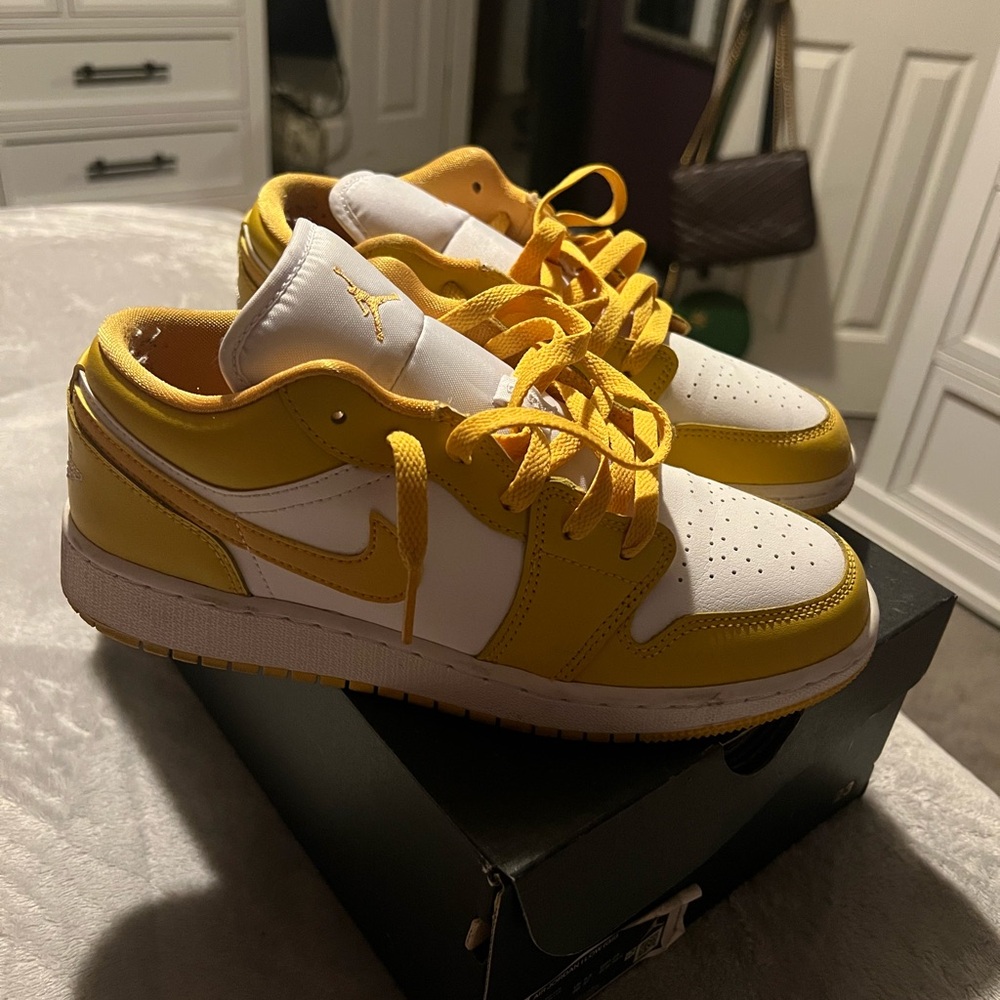 Yellow and White Nike Sneakers Jordan